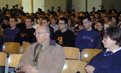 au dialogue avec les &eacute;tudiants