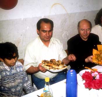 &ecirc;tra &agrave; leurs c&ocirc;t&eacute;s